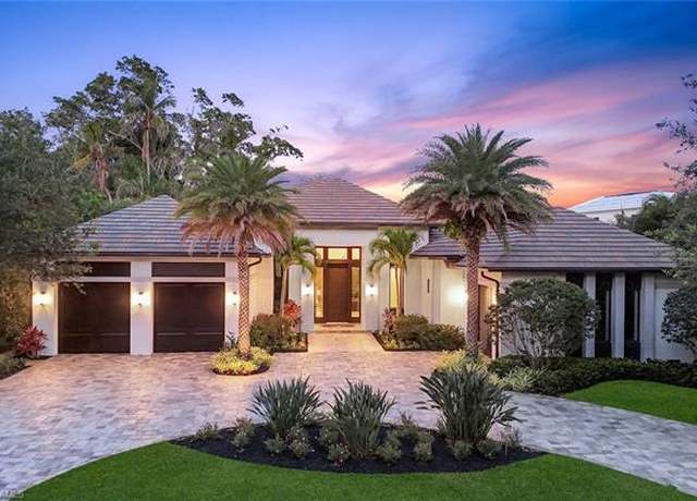 Property at 541 Whispering Pine Ct, Naples, FL 34103, 4 beds, 5 baths