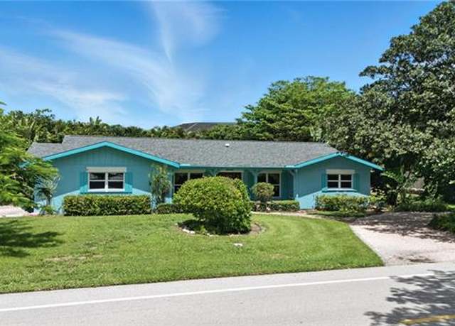 Property at 1809 Alamanda Dr, Naples, FL 34102, 3 beds, 2 baths