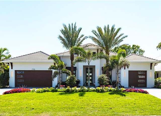 Property at 770 Port Side Dr, Naples, FL 34103, 4 beds, 4.5 baths