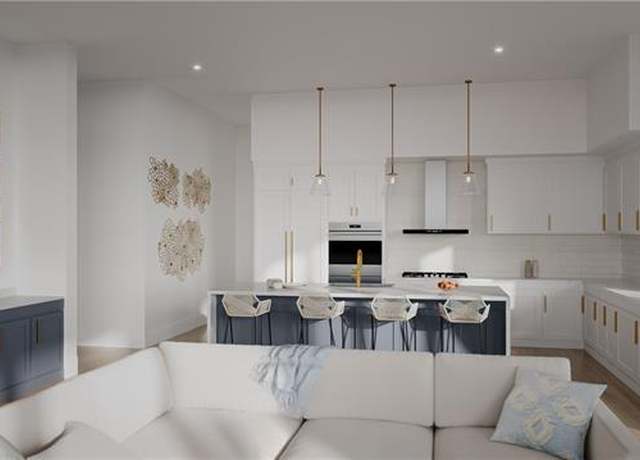 Property at 750 Goodlette-frank Rd N #605, Naples, FL 34102, 6 beds, 4.5 baths