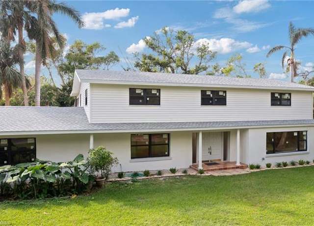 Property at 8531 Yorkshire Ln, Fort Myers, FL 33919, 4 beds, 2.5 baths