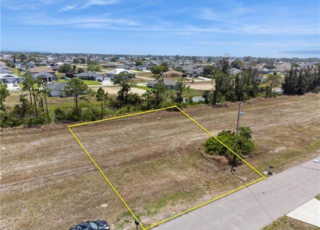 Property at 4011 NE 9th Ave, Cape Coral, FL 33909