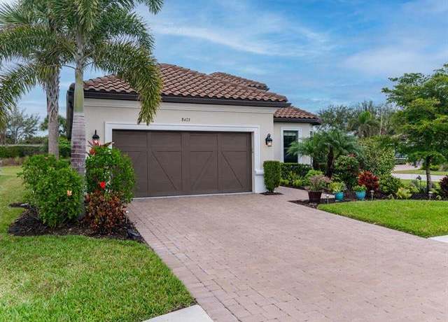 Property at 8473 Sevilla Ct, Naples, FL 34114, 2 beds, 2.5 baths