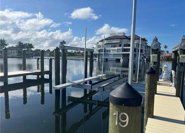 Property at 4450 Gulf Shore Blvd N, Naples, FL 34103