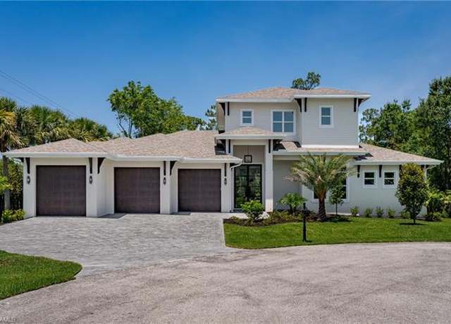 Property at 2854 Coach House Way, Naples, FL 34105, 3 beds, 3.5 baths