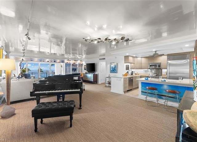 Property at 2401 Gulf Shore Blvd N #44, Naples, FL 34103, 2 beds, 2 baths