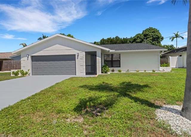 Property at 1253 Granada Blvd, Naples, FL 34103, 3 beds, 2 baths