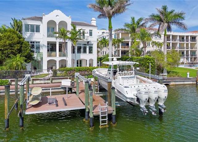 Property at 1752 Gulf Shore Blvd N #4, Naples, FL 34102, 4 beds, 5.5 baths