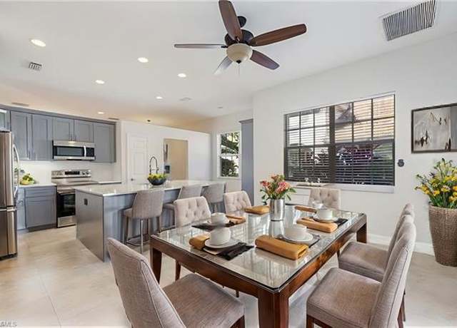 Property at 176 Vista Ln, Naples, FL 34119, 4 beds, 2.5 baths