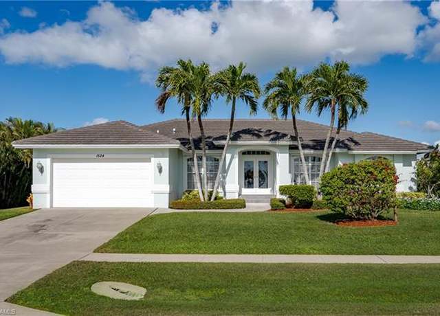 Property at 1524 Kingston Ct, Marco Island, FL 34145, 3 beds, 2 baths