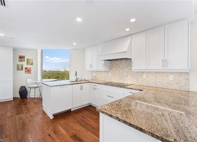 Property at 7225 Pelican Bay Blvd #705, Naples, FL 34108, 2 beds, 2.5 baths