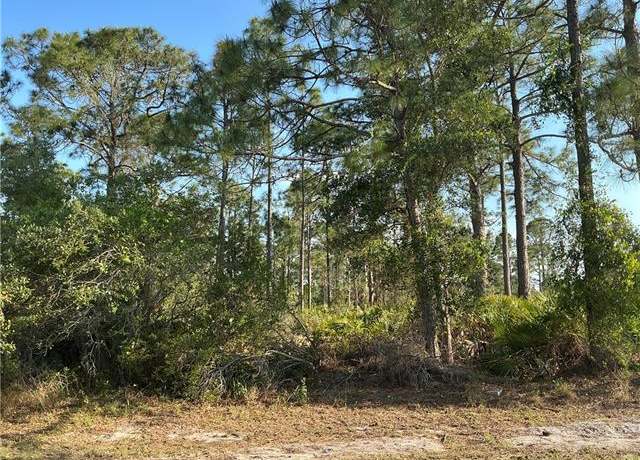 Property at 918 Beverly St E, Lehigh Acres, FL 33974