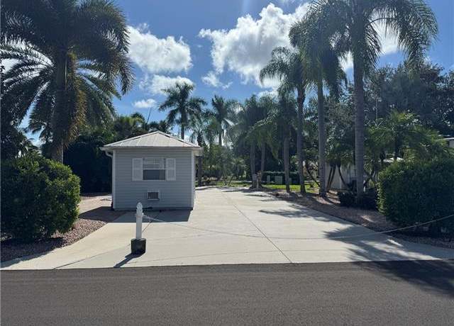 Property at 5990 Maplewood Ct, Fort Myers, FL 33905