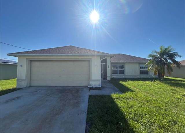 Property at 213 SW 25th Ave, Cape Coral, FL 33991, 3 beds, 2 baths