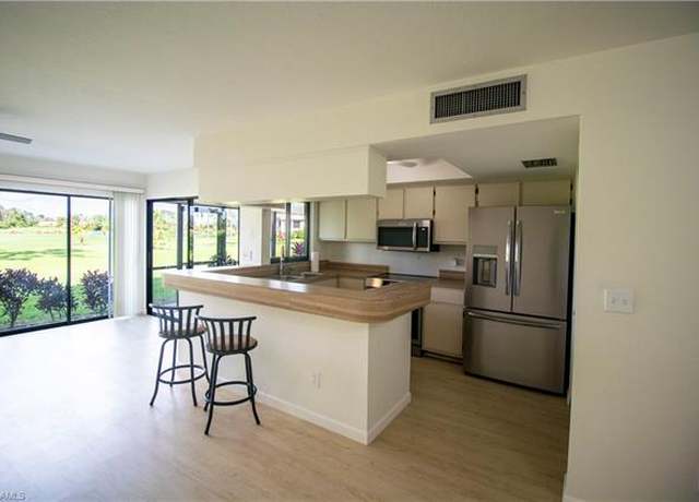 Property at 5585 Trailwinds Dr #314, Fort Myers, FL 33907, 3 beds, 2 baths