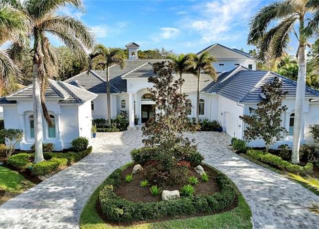 Property at 253 Cheshire Way, Naples, FL 34110, 4 beds, 5 baths