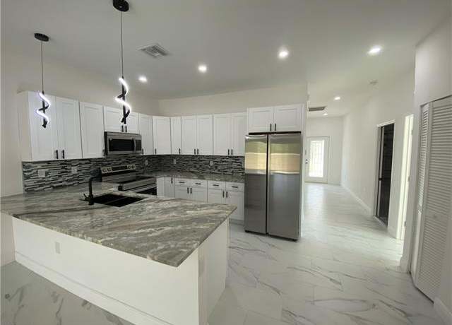 Property at 5444-5446 Billings St, Lehigh Acres, FL 33971, 6 beds, 4 baths