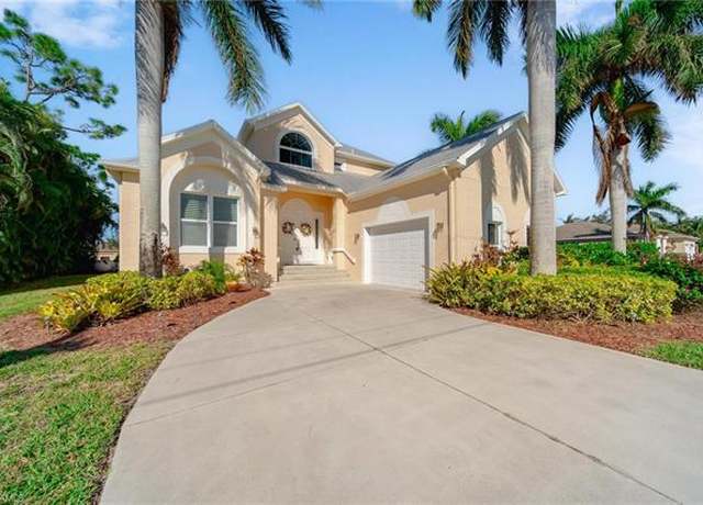 Property at 6681 Dabney St, Fort Myers, FL 33966, 4 beds, 3 baths
