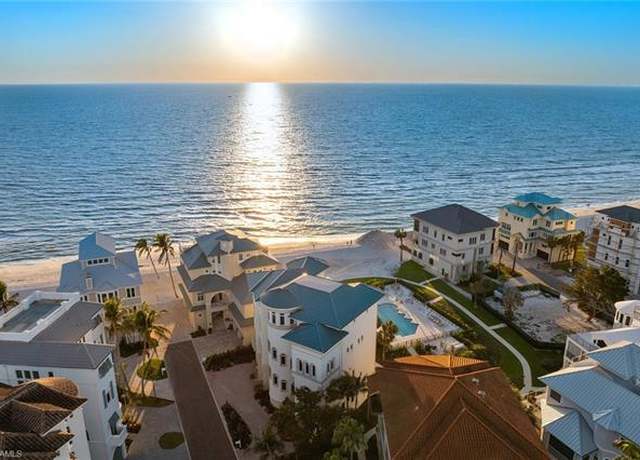 Property at 105 Felipe Ln, Bonita Springs, FL 34134, 5 beds, 6.5 baths