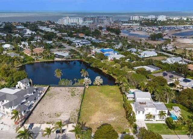 Property at 677 Bougainvillea Rd, Naples, FL 34102