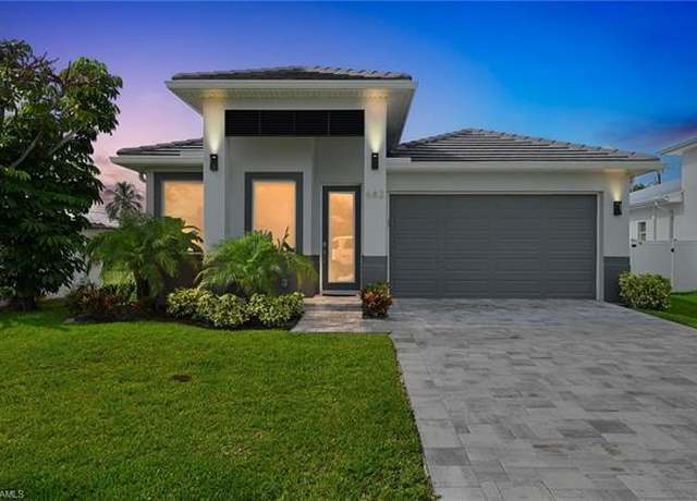 Property at 682 105th Ave N, Naples, FL 34108, 4 beds, 3 baths