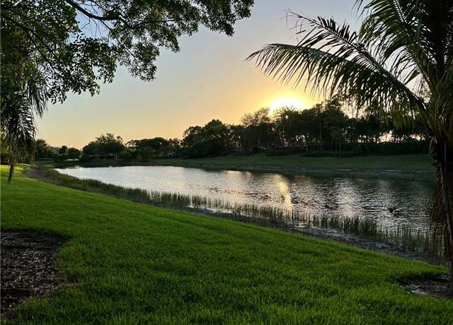 Property at 10327 Carolina Willow Dr, Fort Myers, FL 33913, 5 beds, 3 baths