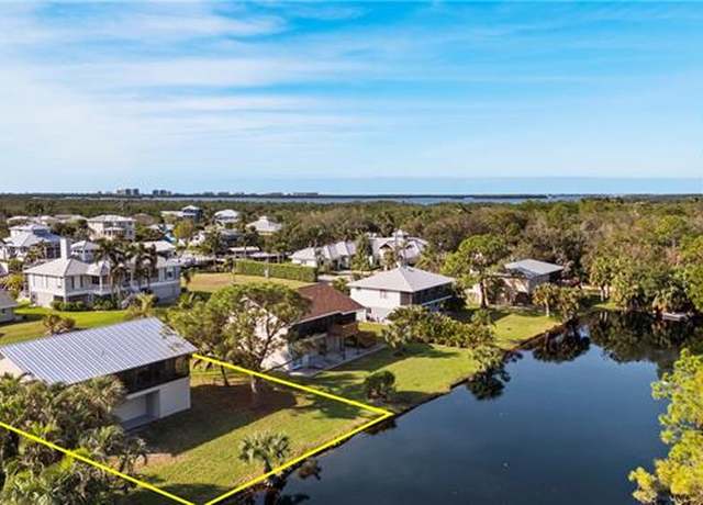 Property at 4748 Pembrooke Ln, Bonita Springs, FL 34134, 3 beds, 2 baths