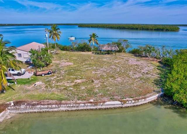 Property at 103 Bayshore Way, Goodland, FL 34140