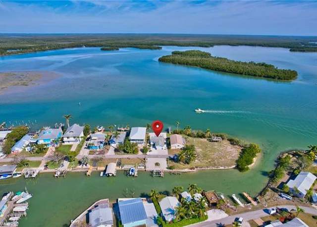 Property at 107 Bayshore Way, Goodland, FL 34140, 1 bed, 1 bath