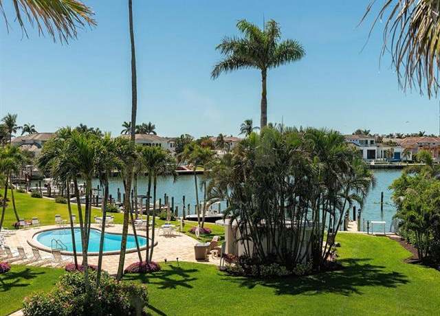 Property at 400 Park Shore Dr #304, Naples, FL 34103, 2 beds, 3 baths