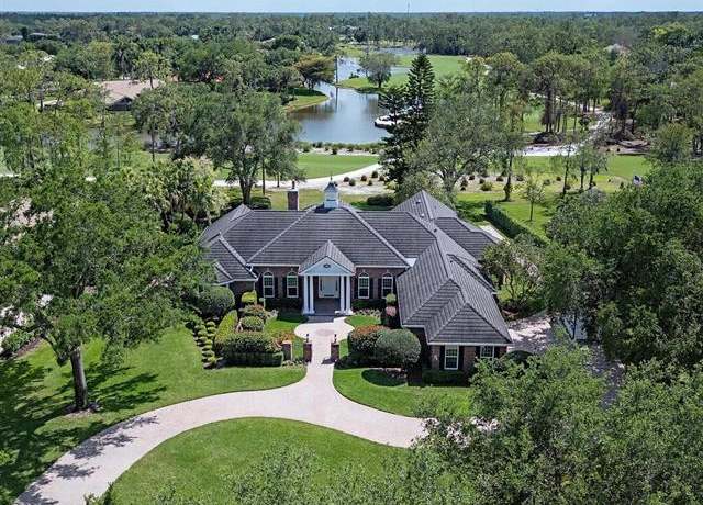 Property at 4756 Pond Apple Dr N, Naples, FL 34119, 4 beds, 4.5 baths