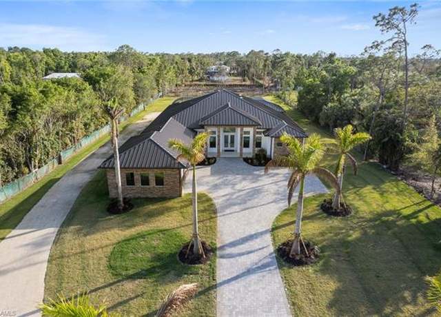 Property at 7040 Sable Ridge Ln, Naples, FL 34109, 5 beds, 5.5 baths