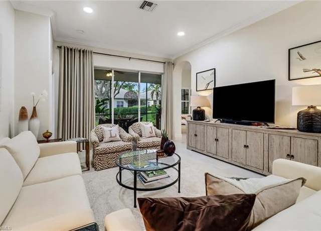 Property at 849 Vistana Cir #17, Naples, FL 34119, 3 beds, 2 baths
