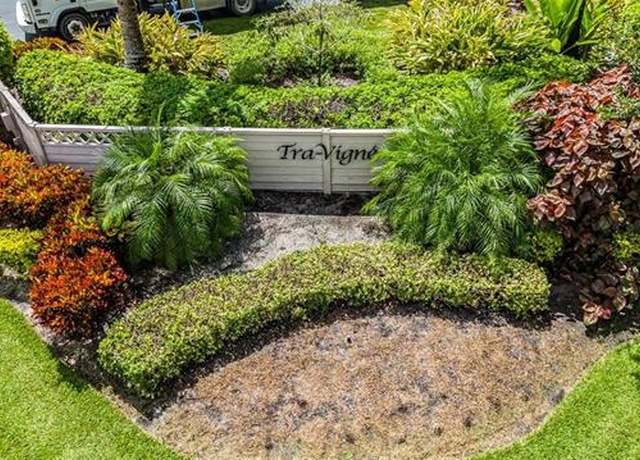 Property at 164 Via Perignon Unit 8-4, Naples, FL 34119, 2 beds, 2.5 baths