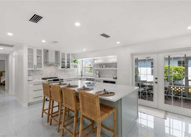 Property at 700 100th Ave N, Naples, FL 34108, 3 beds, 2 baths