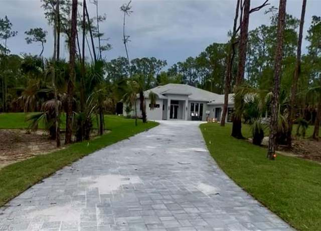 Property at 5041 Mahogany Ridge Dr, Naples, FL 34119, 4 beds, 4.5 baths
