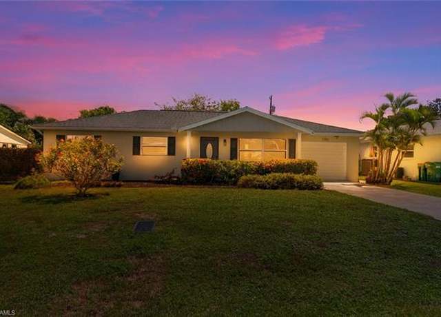 Property at 1136 Illinois Dr, Naples, FL 34103, 3 beds, 2 baths