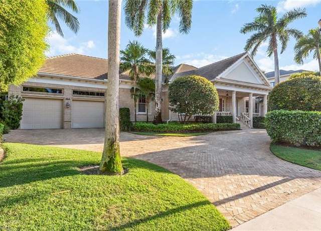 Property at 364 Cromwell Ct, Naples, FL 34108, 3 beds, 3.5 baths