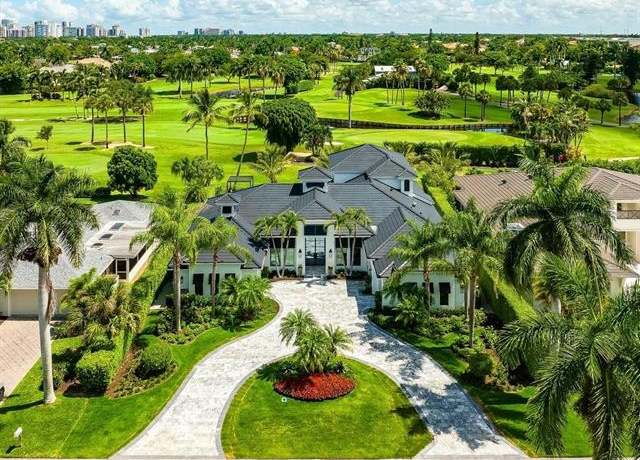 Property at 695 Wedge Dr, Naples, FL 34103, 5 beds, 5.5 baths