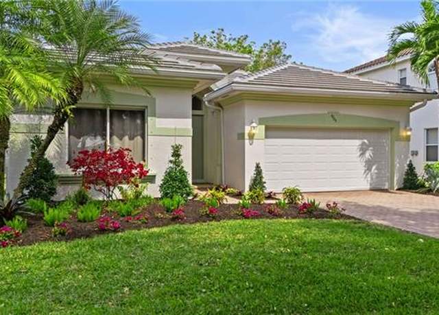 Property at 1905 Par Dr, Naples, FL 34120, 3 beds, 2 baths