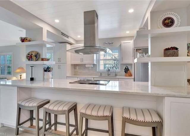 Property at 1051 3rd St S #201, Naples, FL 34102, 2 beds, 2 baths