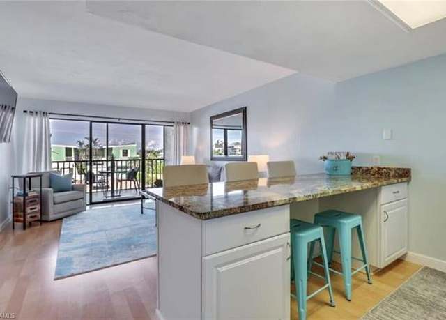 Property at 260 Southbay Dr #103, Naples, FL 34108, 1 bed, 1 bath
