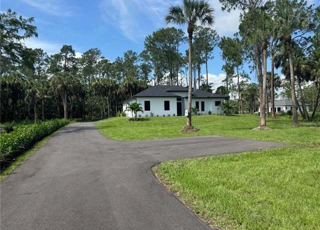 Property at 264 Golden Gate Blvd E, Naples, FL 34120, 3 beds, 2.5 baths
