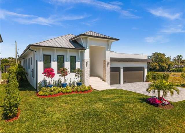 Property at 1045 Morningside Dr, Naples, FL 34103, 4 beds, 3.5 baths