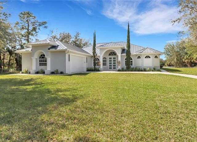 Property at 1687 Everglades Blvd S, Naples, FL 34117, 4 beds, 3 baths