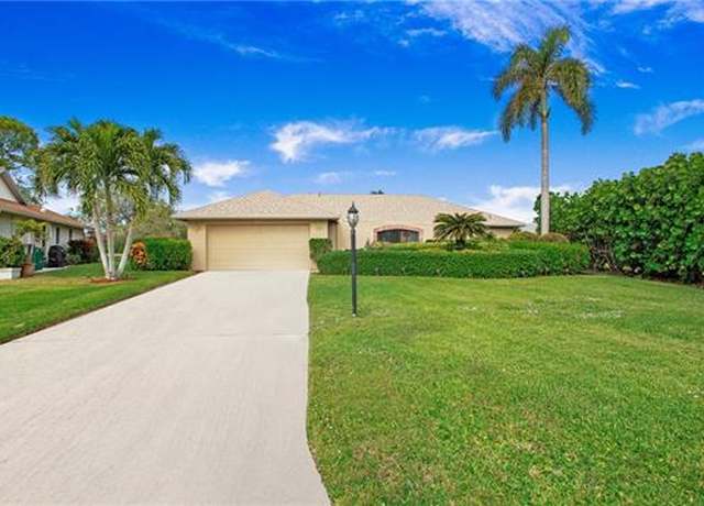 Property at 108 Payne Ct, Naples, FL 34112, 4 beds, 2 baths