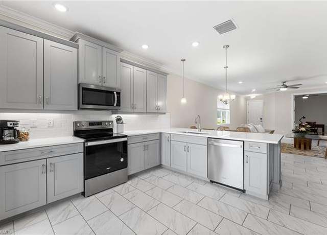 Property at 28295 Captiva Shell Loop, Bonita Springs, FL 34135, 2 beds, 2 baths