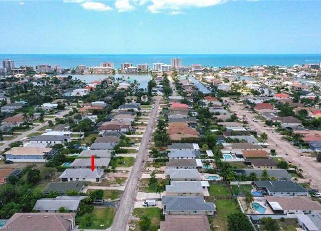 Property at 570 98th Ave N, Naples, FL 34108, 3 beds, 2 baths