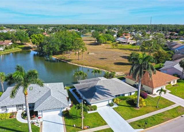 Property at 233 Marseille Dr, Naples, FL 34112, 3 beds, 2 baths