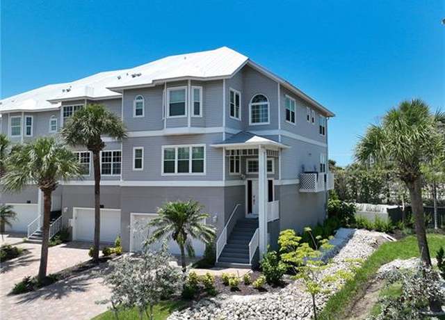 Property at 117 Barefoot Cir #18, Bonita Springs, FL 34134, 3 beds, 3 baths